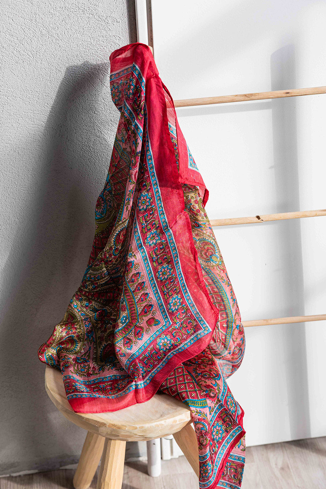 Scarf - 100% Silk - 92x92cm