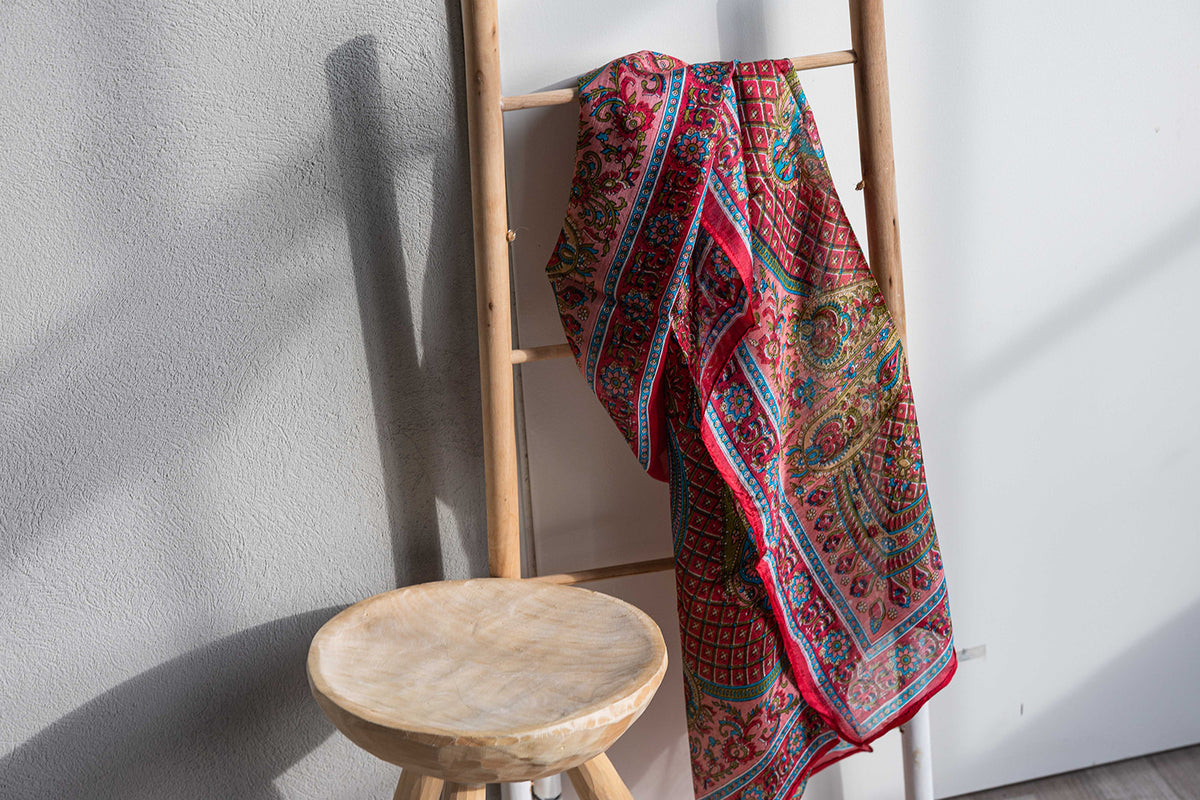 Scarf - 100% Silk - 92x92cm