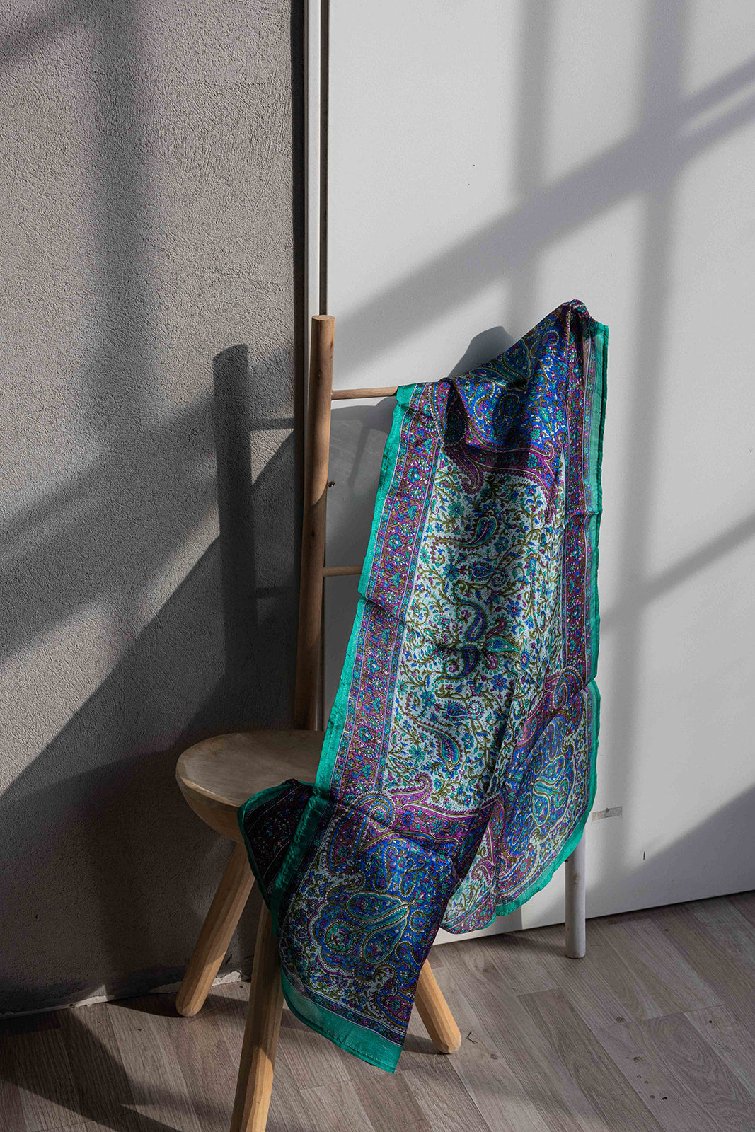 Eșarfă - 100% mătase - 92x92cm - paisley-verde-mov