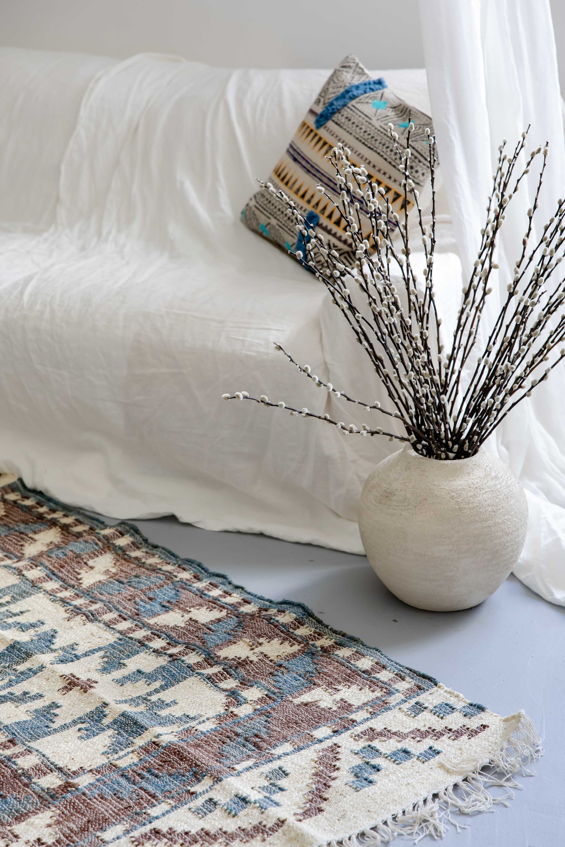 Husă de pernă decorativă - Țesută manual - 100% Bumbac - Model Tribal cu Ciucuri Boho (6)