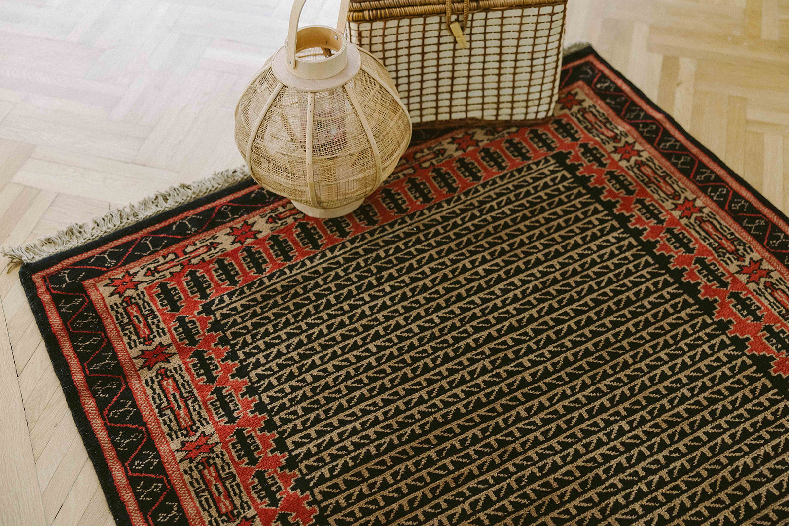 Covor Lână Merinos Înnoat Manual – Geometric Tribal Negru-Teracotă (8)